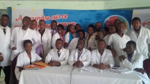Des étudiants en deuxième année de la Faculté de Médecine et de Pharmacie