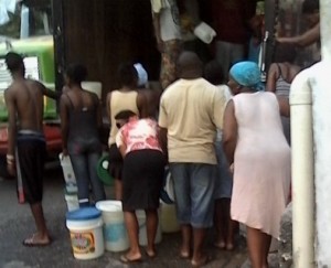 Monsieur,-combien -co&ucirc;te-ce-r&eacute;cipient d-eau-sil-vous plait